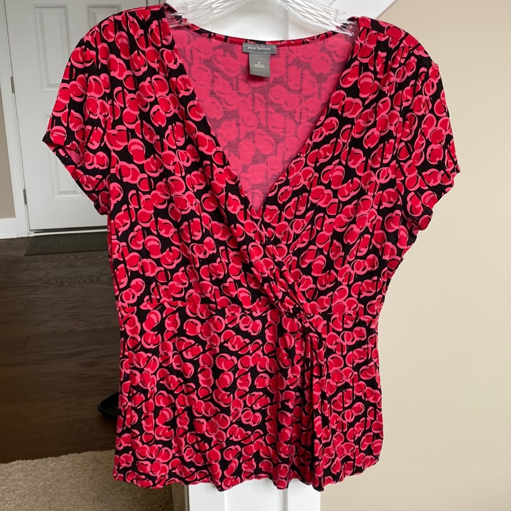 Ann Taylor Red and Black Printed Surplice Blouse